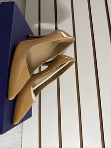 Stuart Weitzman Daisy Adobe Aniline Pump Patent Leather Stiletto Heels  8 M - Picture 1 of 6
