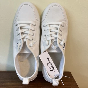Woman’s Slip On Vanessa Canvas Sneakers In White Size 10 - Picture 1 of 2