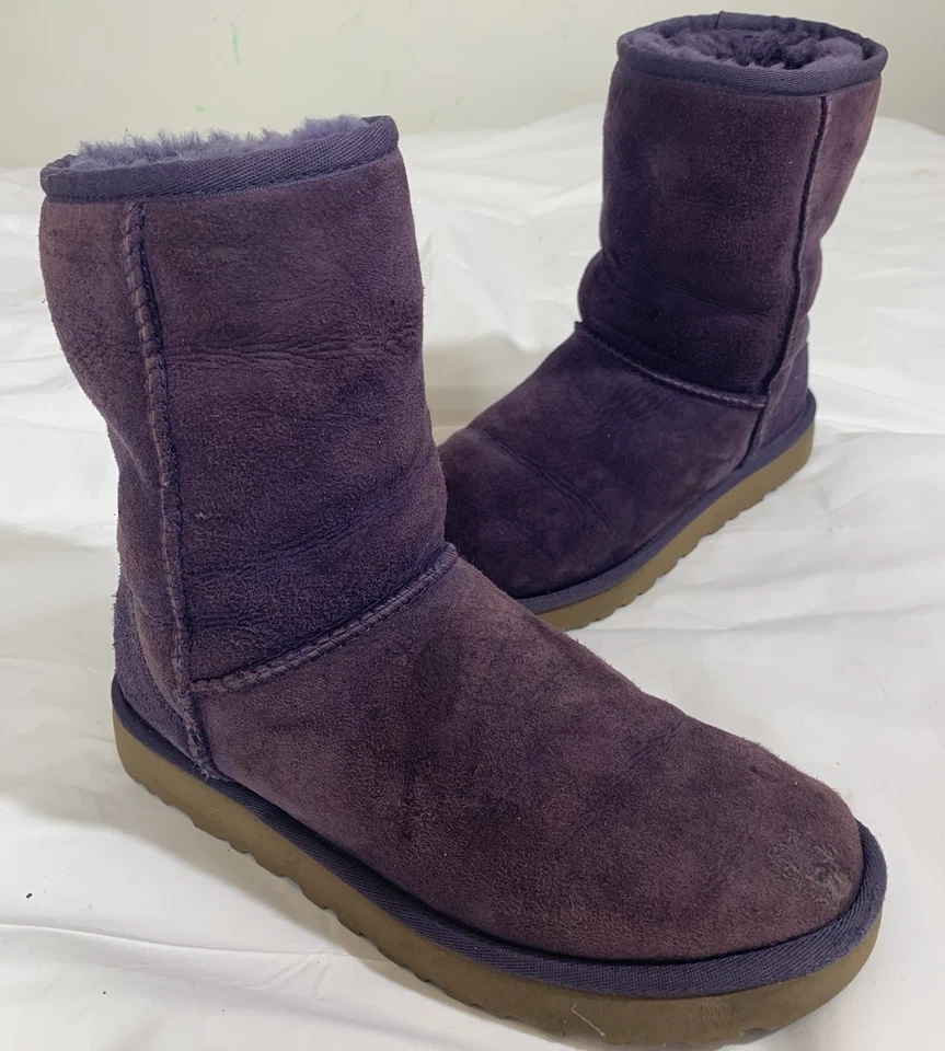 Botas UGG Australia para mujer talla 7 púrpura gamuza piel de oveja clásicas cortas media pantorrilla Foto 1 de 4