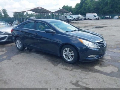 Used Washer Fluid Reservoir fits: 2013 Hyundai Sonata  Grade A - Image 1 of 4