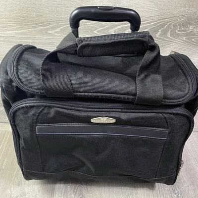 Bolsa de equipaje de mano negra para computadora portátil Ricardo Beverly Hills rodante debajo del asiento🔥🔥🔥 Foto 1 de 4