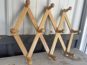 VTG Accordion Wood Expandable 10 Peg Wall Hanger Mug Coat Hat Jewelry NL - Picture 1 of 5