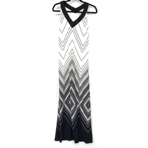 Chicos Maxikleid Damen Gr. 1 US M schwarz weiß Chevron Print ärmellos - Bild 1 von 6