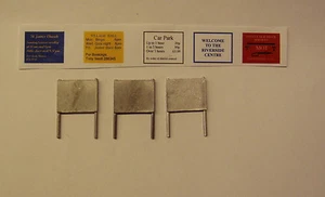 P&D Marsh OO Gauge PW273 Large notice boards + signs castings require painting - Picture 1 of 1