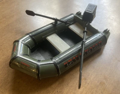 Balsa Lanard The Corps Swift Water Raider con 2 remos, daños en el motor 1999 de colección Foto 1 de 4