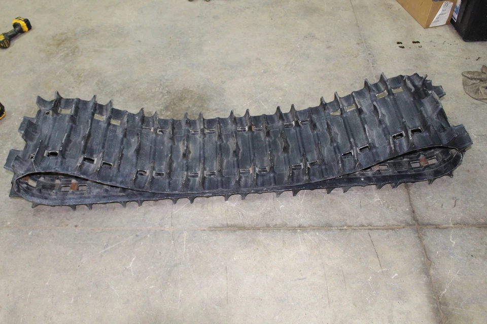 Ski-Doo Summit X 670 1998 136"x 15"x 2" pista 570212000 Foto 1 de 4