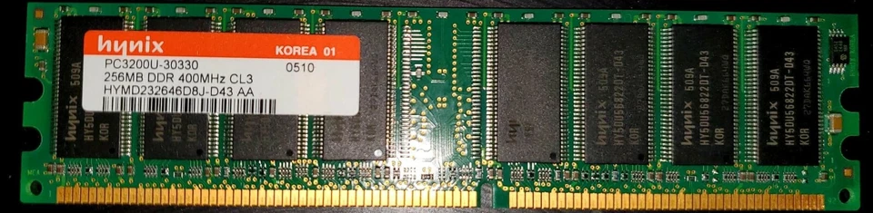 Hynix 256MB PC3200U DDR 400MHz CL3 - Image 1 of 1