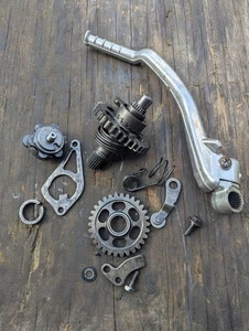 2006 HONDA CRF250R CRF250 KICK START KICKER GEAR STARTER - Picture 1 of 12