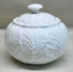 Wedgwood Countryware Coalport White Cabbage Leaf Covered Sugar Bowl - Picture 1 of 7