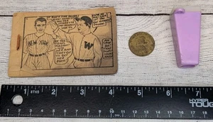 Vintage XXX Naughty Viewer Keychain Full Nude & Dirty Comics & Coin Lot - Picture 1 of 2