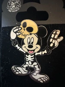 Disney 2005 Mickey - Dressed as Skeleton for Halloween Pin - Picture 1 of 3
