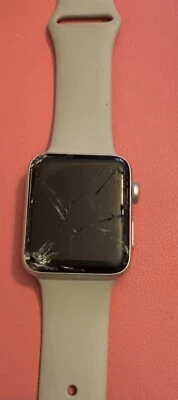 Apple Watch Series 3 42mm Nike Edition Silver GPS Cellular *Crack Screen* USED - Image 1 of 4