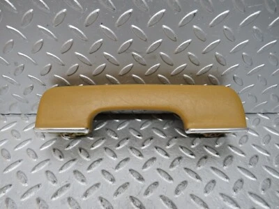 Manija de puerta interior izquierda Mercedes-Benz W123 230E Palomino 1239701901 Foto 1 de 4