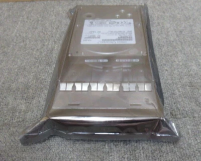 Dell EqualLogic 0A35772 HUA721010KLA330 1TB 7200RPM 32MB 3.5" Hot-Swap HDD - Image 1 of 4
