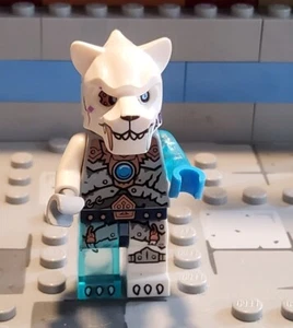 LEGO Legends of Chima Fire Vs Ice LOC102: Sir Fangar Minifigure - Picture 1 of 3