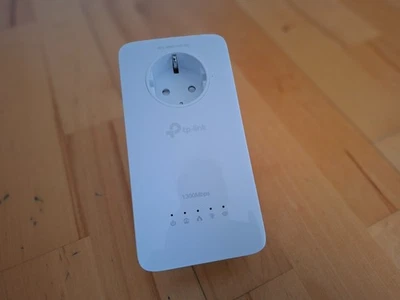 TP-Link AV1300 Gigabit Passthrough Powerline WLAN Extender Dual-Band 300 867 M - Bild 1 von 2