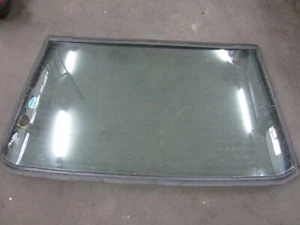 Heckscheibe Scheibe Heck Mercedes W201 w 201 2016700180 TOP beheizt. Grün  - Bild 1 von 1