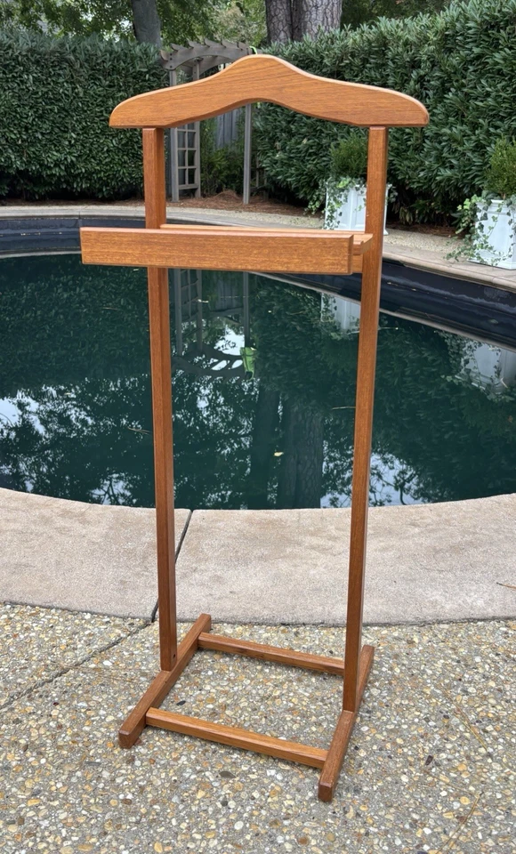 MCM Mobler Dinamarca Danés Mediados del Siglo XX Moderno Teca Vintage Traje Valet Foto 1 de 4