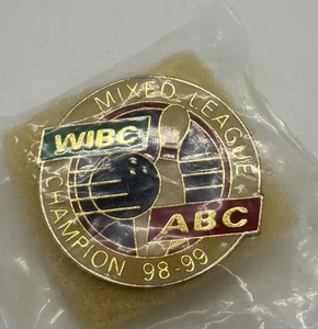 Bowling, Spilla da bavero WIBC ABC Mixed League Champion 98-99, nuova sigillata - Foto 1 di 3