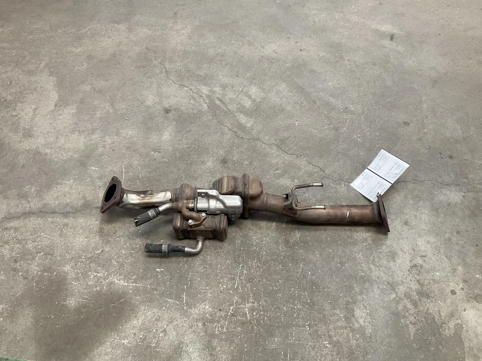 2018-2022 Honda Accord Heat Collector 18400-6c1-A01 Factory OEM Replacement 2020 - Image 1 of 4