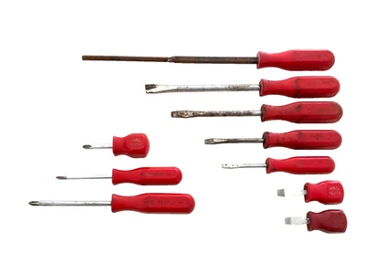 VINTAGE MAC TOOLS 10-pc. SCREWDRIVER LOT, RED HARD HANDLES - Image 1 of 4