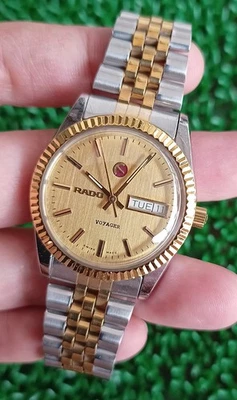 NICE VINTAGE RADO VOYAGER 2 TONE AUTOMATIC 17 JEWELS SWISS MADE GENT WATCH - Image 1 of 4
