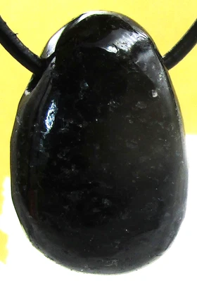 NUUMIT    Trommelstein     gebohrt    EDELSTEIN    ANHÄNGER     Nr.16 - Bild 1 von 2