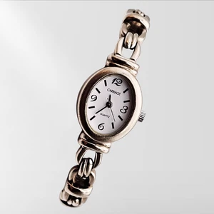 Carriage by Timex Damen Quarz Armband Uhr Silber Oval Zifferblatt Vintage " - Bild 1 von 9