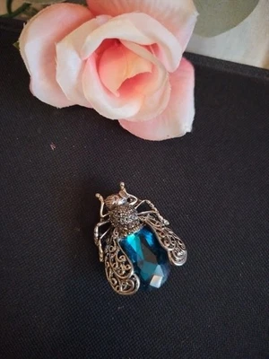 Betsey Johnson Intriguing Bumblebee Brooch Vintage Blue/Silver Tones Elegant  - Image 1 of 4