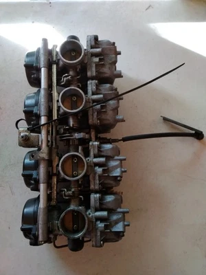 Carburador Yamaha FZR 400  Foto 1 de 4