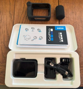 GoPro hero 10 black MINT bundle - 256GB micro SDXC, Media Mod and std cam mount - Picture 1 of 7