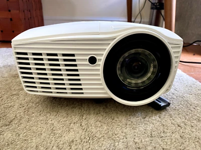 Optoma EH415 Projector 1080p and 3D projection - Image 1 of 4