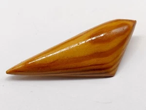 VINTAGE WOOD LOOK PLASTIC ACRYLIC LUCITE LADIES PIN BROOCH - Picture 1 of 3