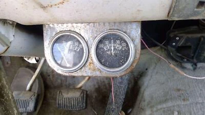 Juego de 64 medidores de presión de aceite y amperiómetro Ford Ranchero par Foto 1 de 4
