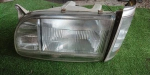 Toyota Hiace Genuine KD-KZH106G  Left Headlight KOITO 100-75790 26-41 26-45 USED - Bild 1 von 10
