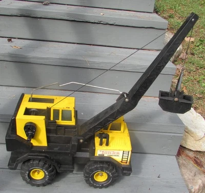 Tonka 涡轮柴油桶起重机铲卡车。 XMB-975 压钢 — 第 1/4 张图片