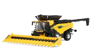 ERTL,NEW HOLLAND CR11 Combine Harvester, Prestige Collection, 2 headers, 1/64... - Picture 1 of 10