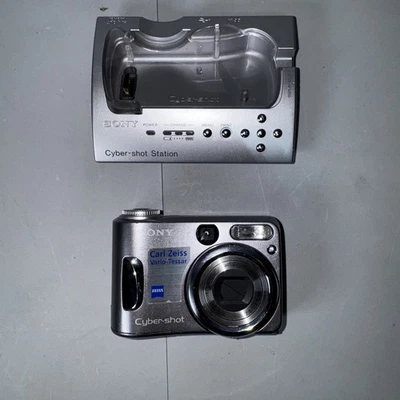 Sony CyberShot DSC-S60 4.1MP Digital Camera w/ Base Docking Station - Image 1 of 4