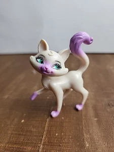 Mattel Barbie A Fashion Fairytale Pets Cat 2.75" Toy Figure - Picture 1 of 16