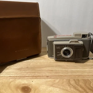 Vintage Polaroid J33 Land Camera With Leather Carrying Case - Picture 1 of 4