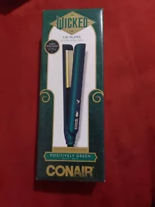 Wicked The Movie Limited Edition Positively Green Flat Iron By Conair Brand New - Picture 1 of 7