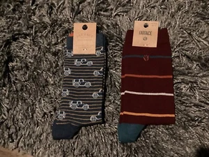 Nuevo con etiquetas Nuevo 2 pares de calcetines Fat Face para hombre - todoterreno y rayas - Reino Unido 9,5-11 - algodón - Imagen 1 de 4