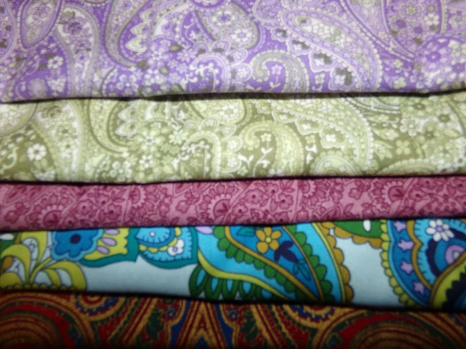 PAISLEY arte popular FLORES COLORIDAS colcha de algodón por todas partes TELA U-Elige 1/2 yarda BTHY Foto 1 de 1