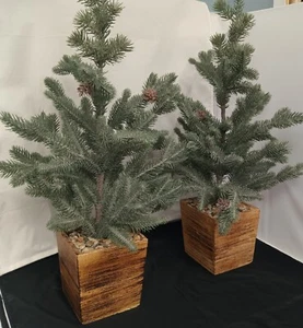2 Albero di Natale Artificiale con Pigne 27" Non Illuminato Naturale Leggermente Smerigliato  - Foto 1 di 7