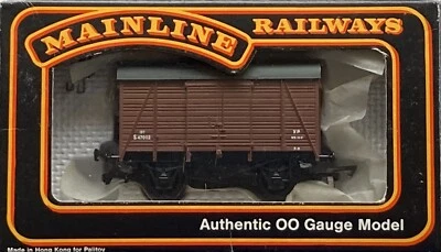 00 Mainline Railways 37449 BR(SR) 12T XP Ventilated Van #S47002 in Brown Livery - Image 1 of 4