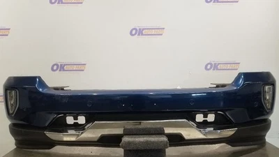 18 CHEVY SILVERADO 1500 FRONT BUMPER ASSEMBLY WITH PARK ASSIST BLUE CHROME Foto 1 de 4