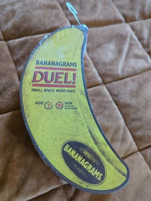 Bananagrams Duel! Small Space Word Race Game Letter Cubes Theme Cards Brand New - Image 1 of 4