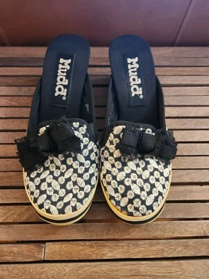 Mudd 女式花卉蝴蝶结帆布楔形鞋 7 码 Leanne 黑白 — 第 1/4 张图片