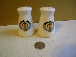Vintage Salt and Pepper Shakers SET Oklahoma Howard Johnson's Price tag - Picture 1 of 4
