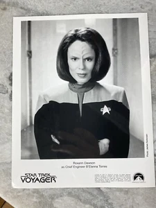 Roxann Dawson Press Photo 8x10 B'Elanna Torres Star Trek Voyager Free Shipping! - Picture 1 of 2